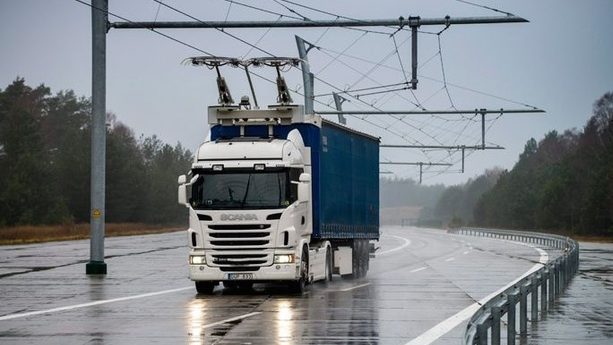 In Svezia un’autostrada con ricarica elettrica in movimento. E stavolta non è un test