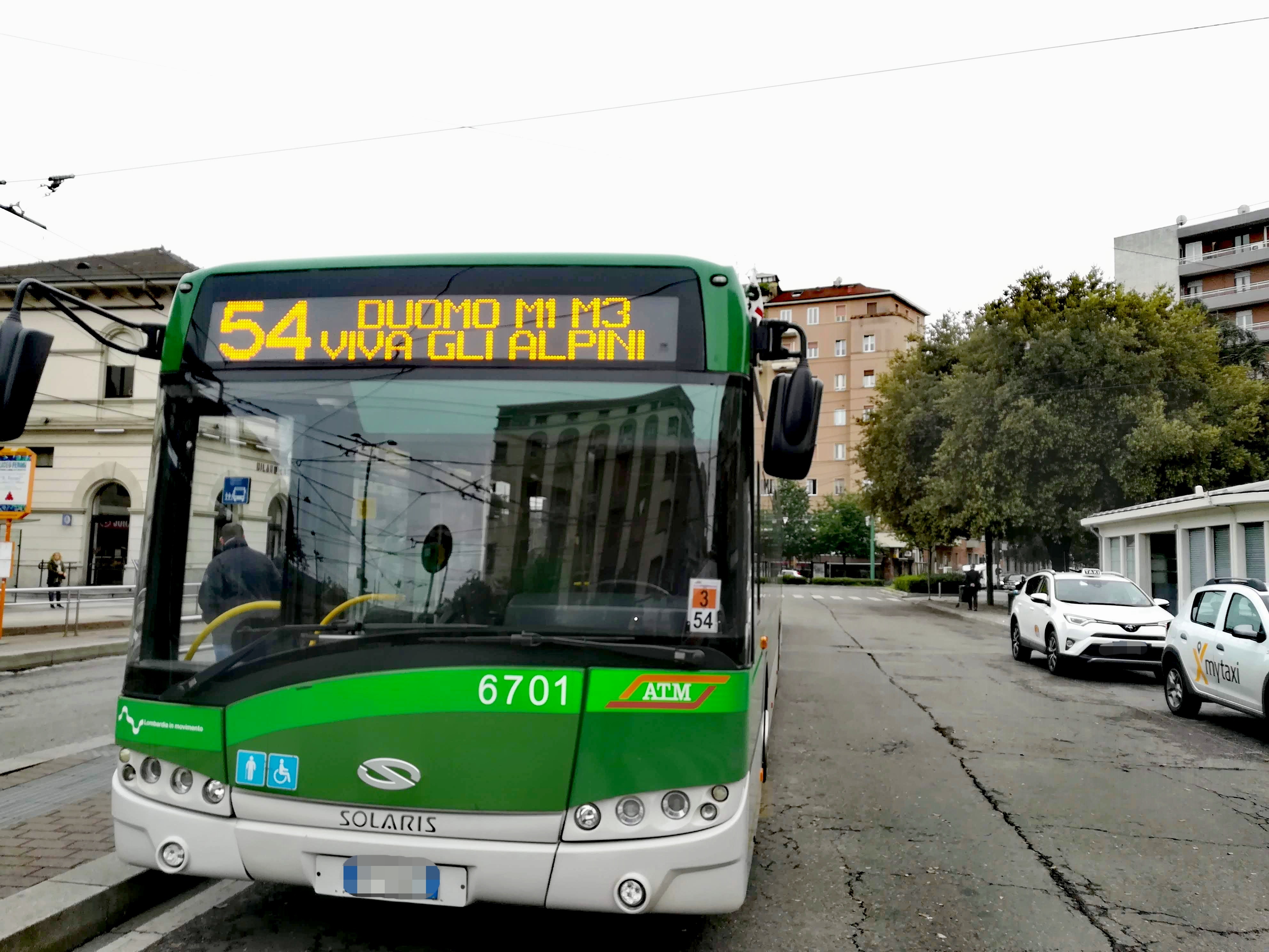 Milano, avanza il piano Full Electric di Atm: entro il 2026 oltre metà autobus saranno elettrici. Il progetto