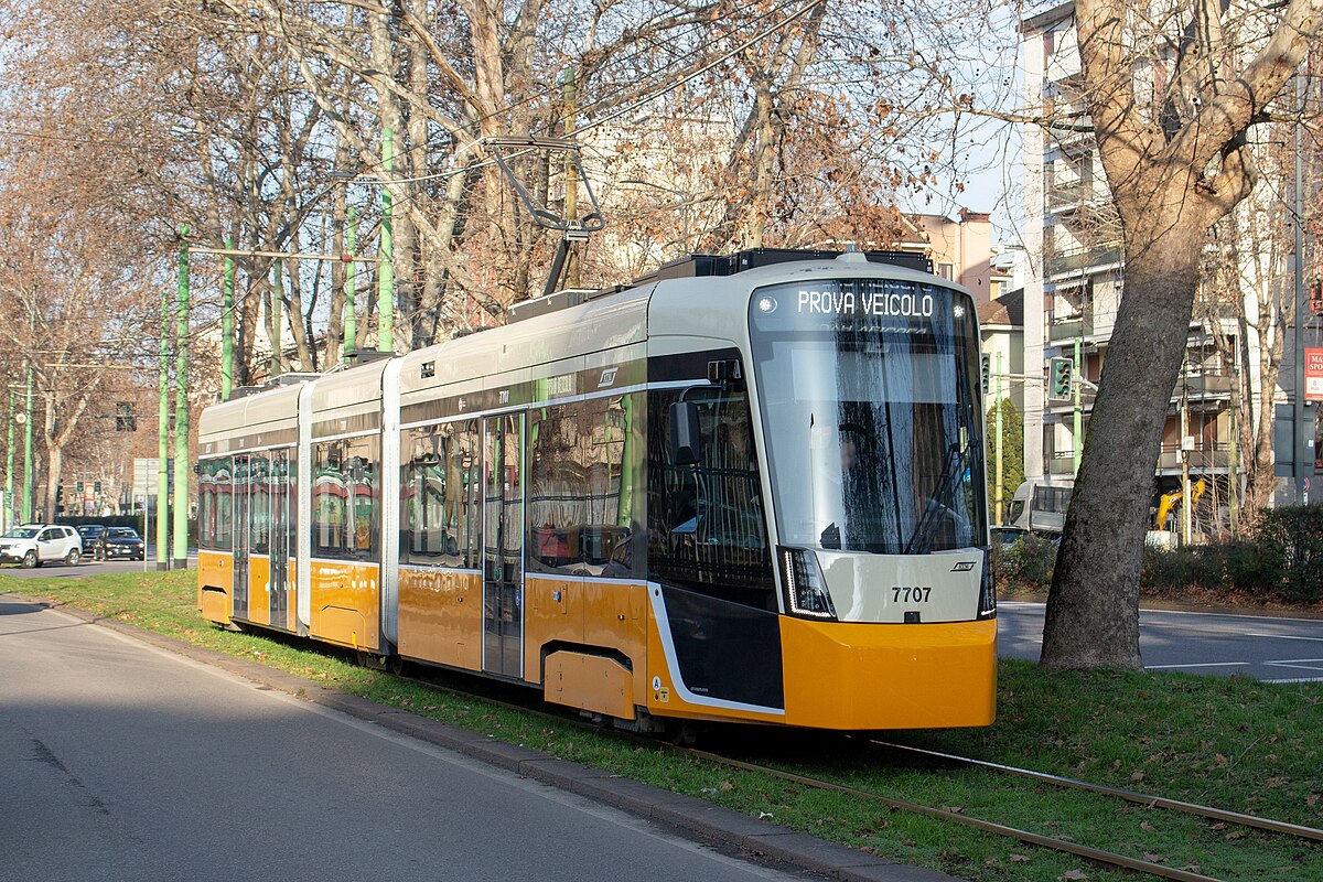 Milano Nuovi Tram Pi Sicurezza Telecamere A Bordo E Centrale 
