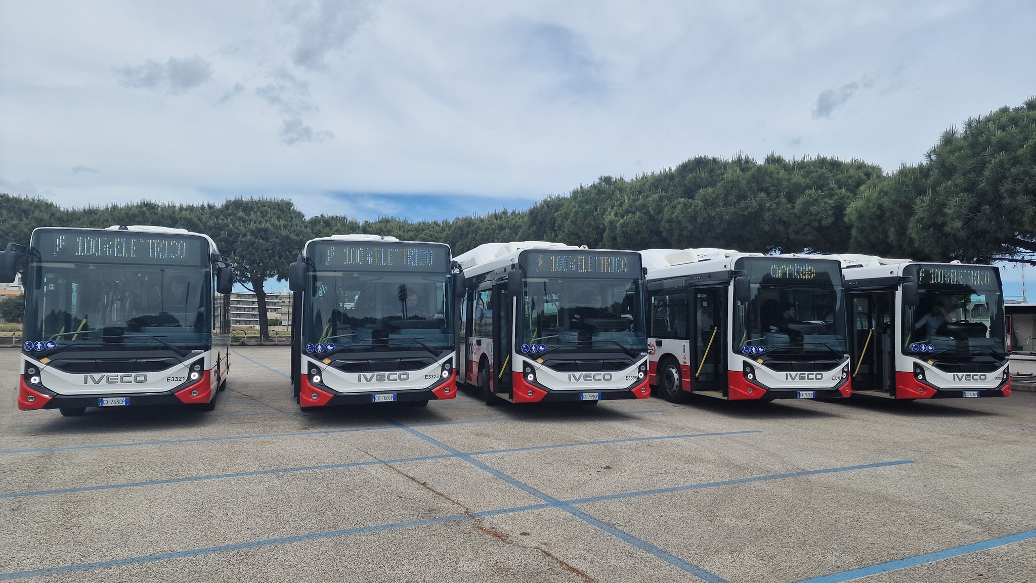 Bari, presentati i primi bus elettrici per Amtab: il piano verso gennaio 2026