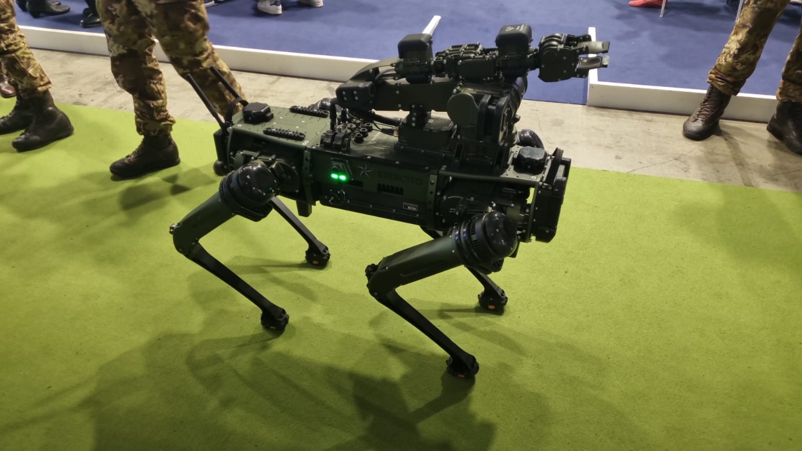 Salone del Libro, presentato il cane robot da ricognizione dell’esercito