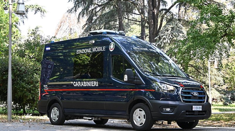 Alessandria, ecco la nuova stazione mobile high-tech dei carabinieri: green, tecnologia e sicurezza si uniscono