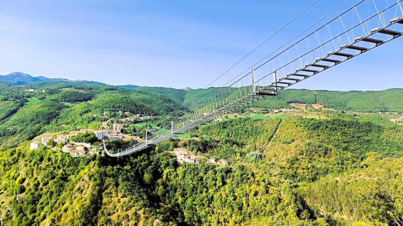 Lecco, ponte pedonale da record in Valvarrone: sarà il più alto d’Europa. Tutti i numeri del progetto