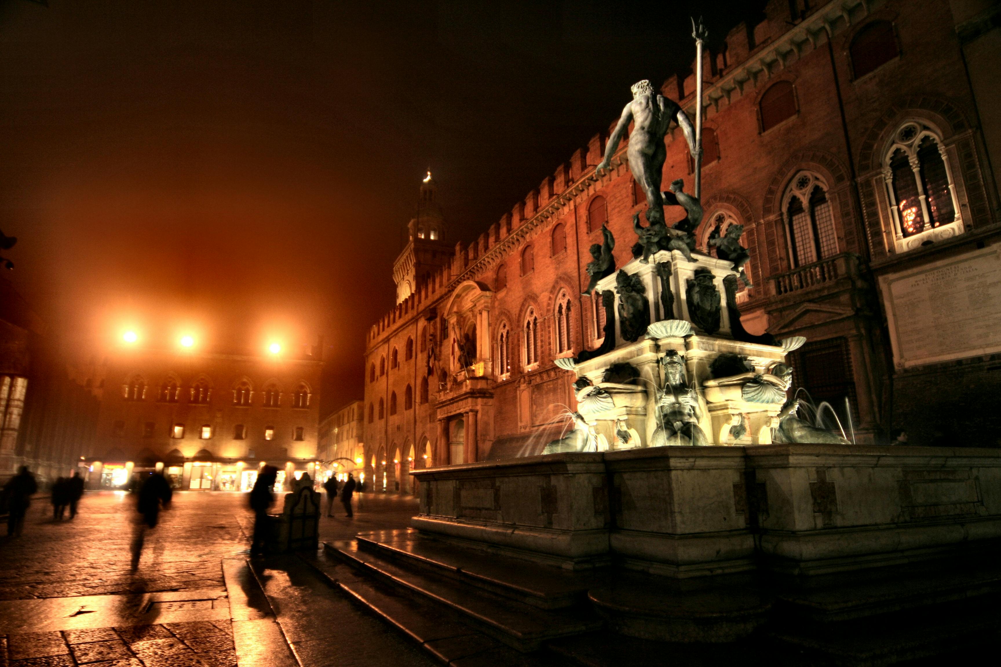 Bologna, esperimento riuscito per il Piano della Notte: il Comune aumenta gli investimenti