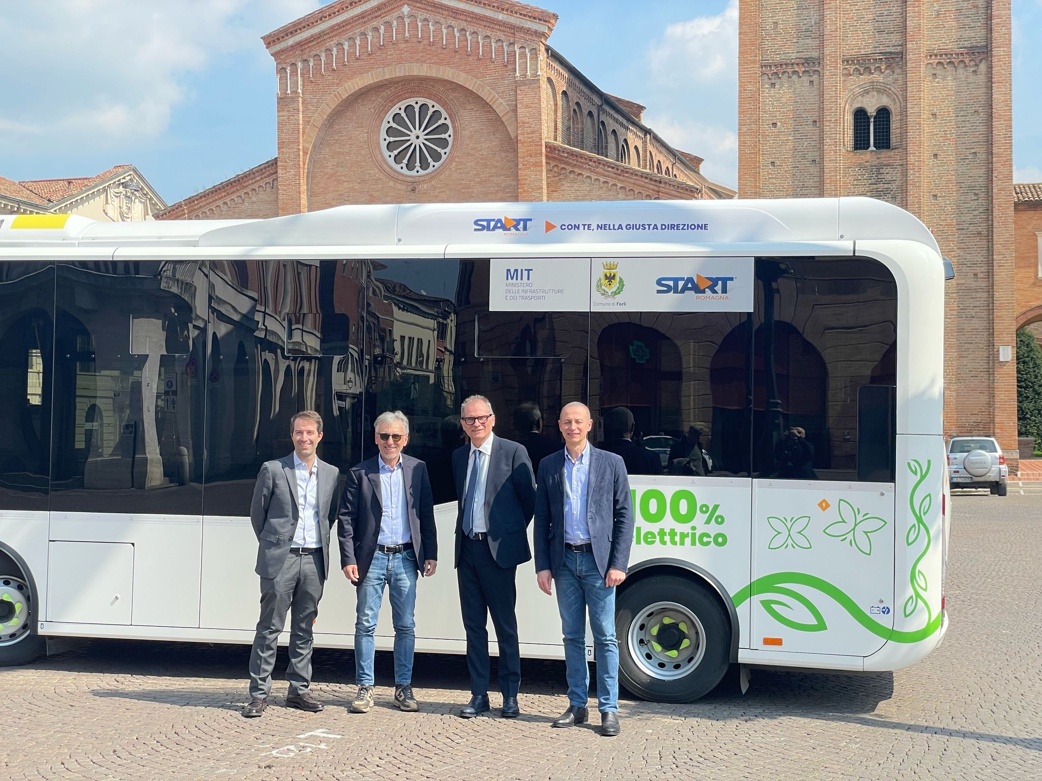 Forlì-Cesena, Rimini e Ravenna, svolta green: 68 bus elettrici e oltre 5.000 corse al giorno. Tutti i numeri