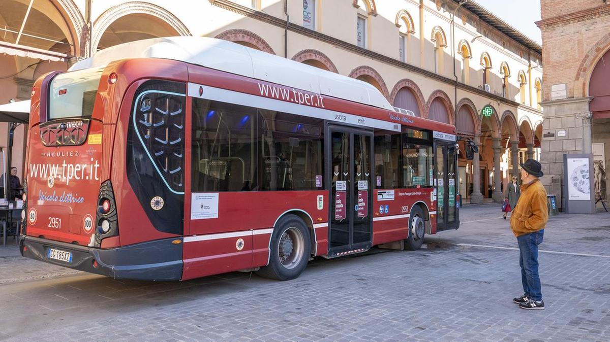 Imola sempre più sostenibile: arrivati i bus 100% elettrici. Ecco quanto sono costati