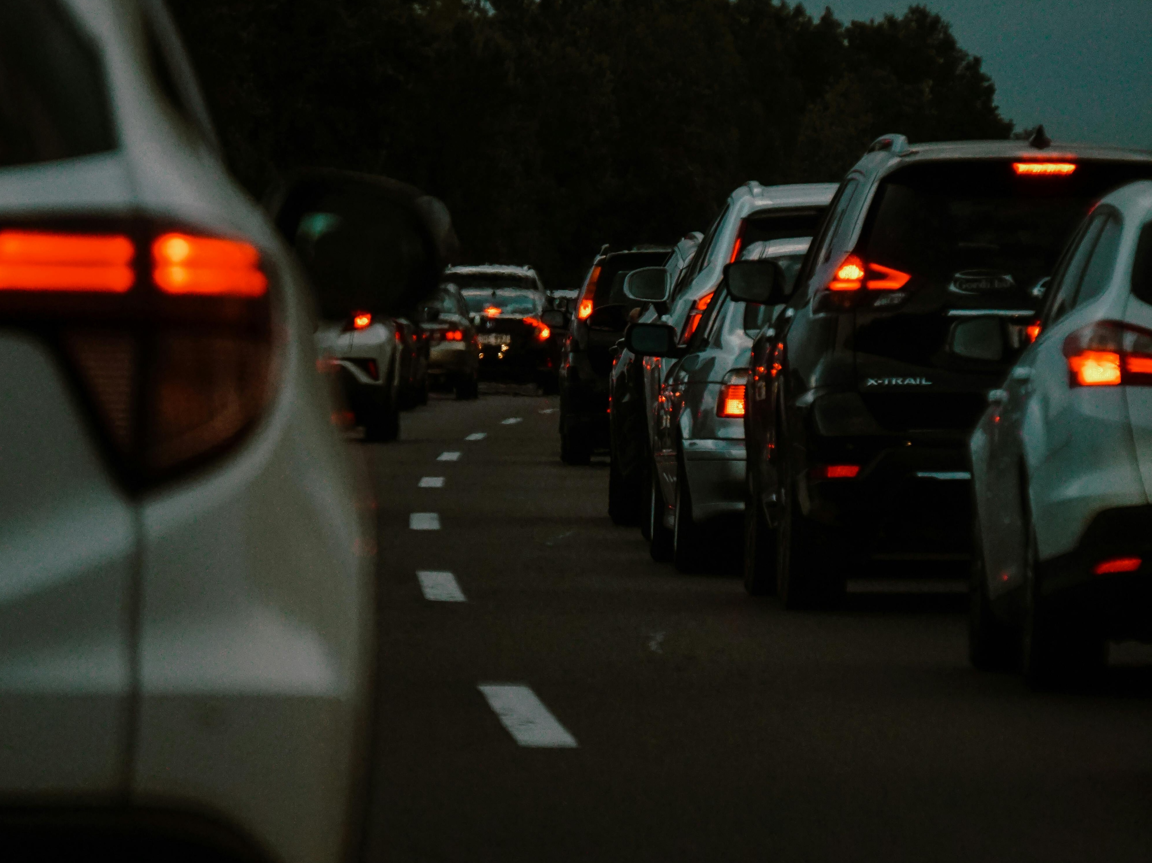 Italia, novità per gli automobilisti: ecco i rimborsi per chi resta bloccato in autostrada. La procedura