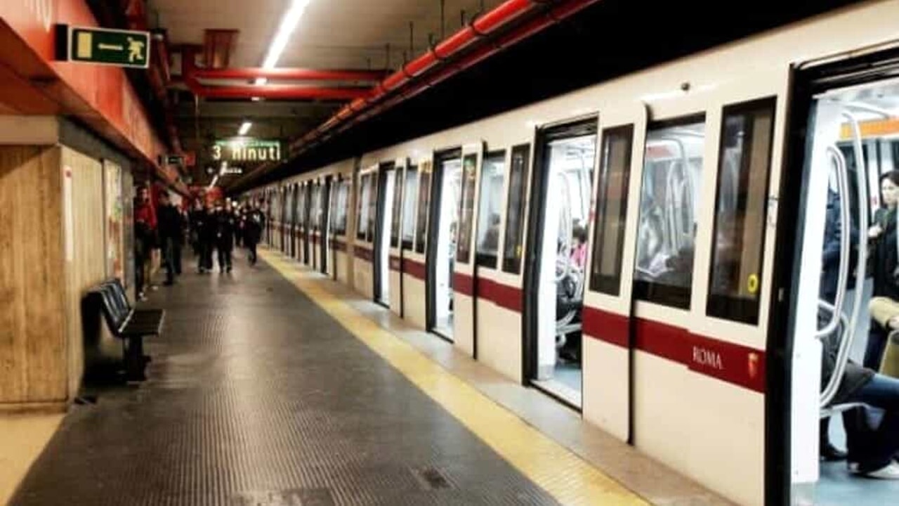 Roma, problema infiltrazioni in cinque stazioni della Metro A: via al piano di restyling