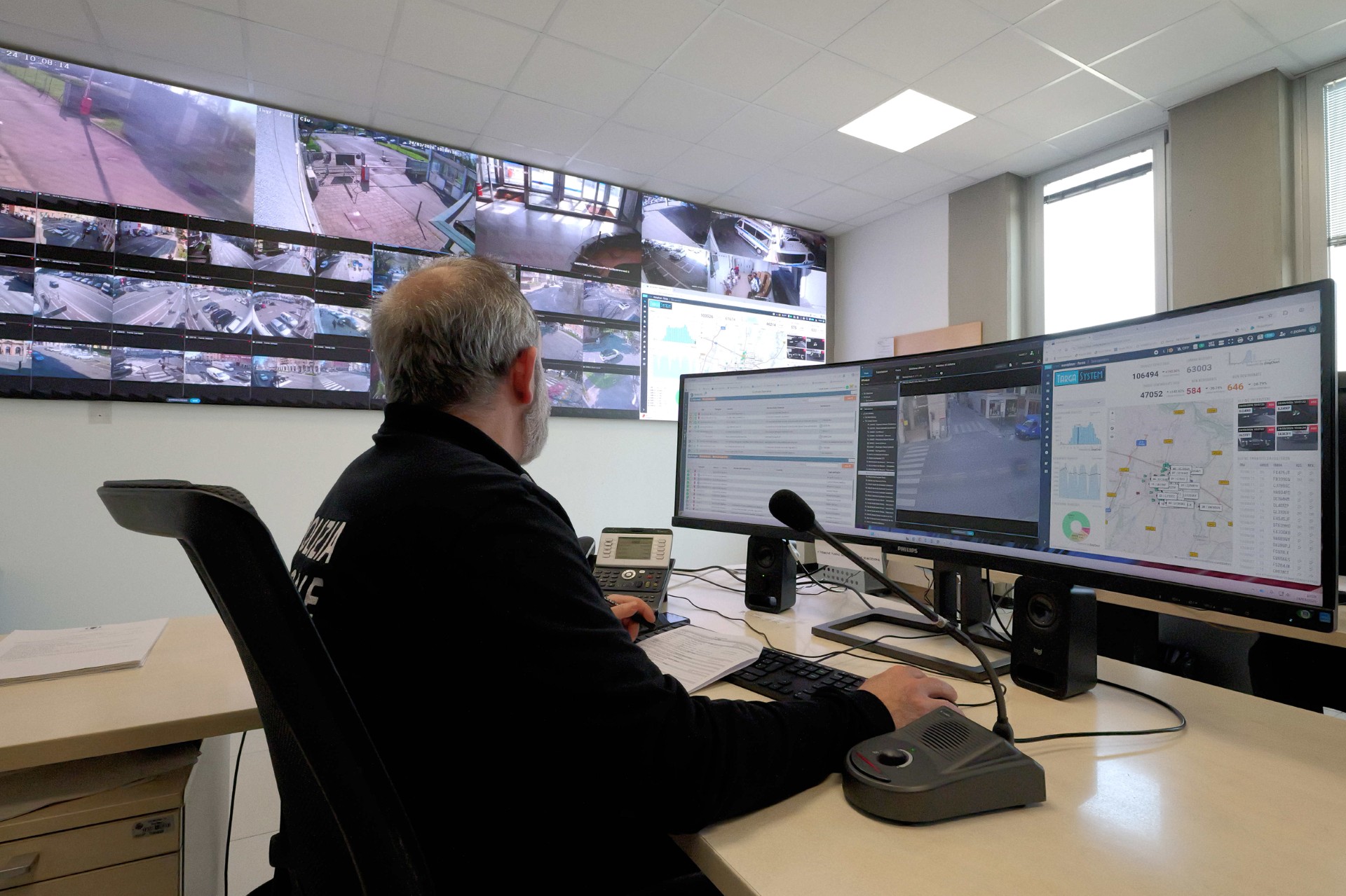 Parma, presentata la nuova centrale operativa della Polizia Locale: tecnologie innovative per la sicurezza urbana