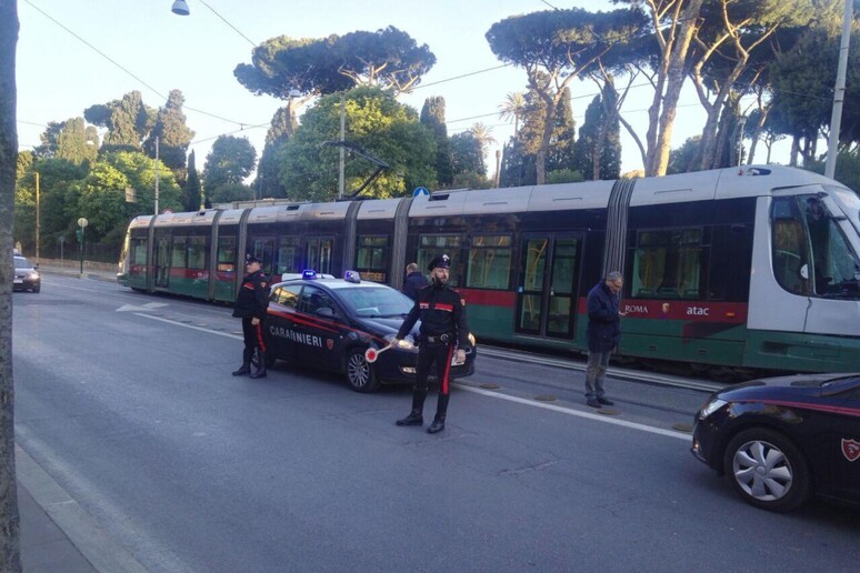 Roma, scontro fra due tram in via Prenestina: alcuni passeggeri portati in ospedale