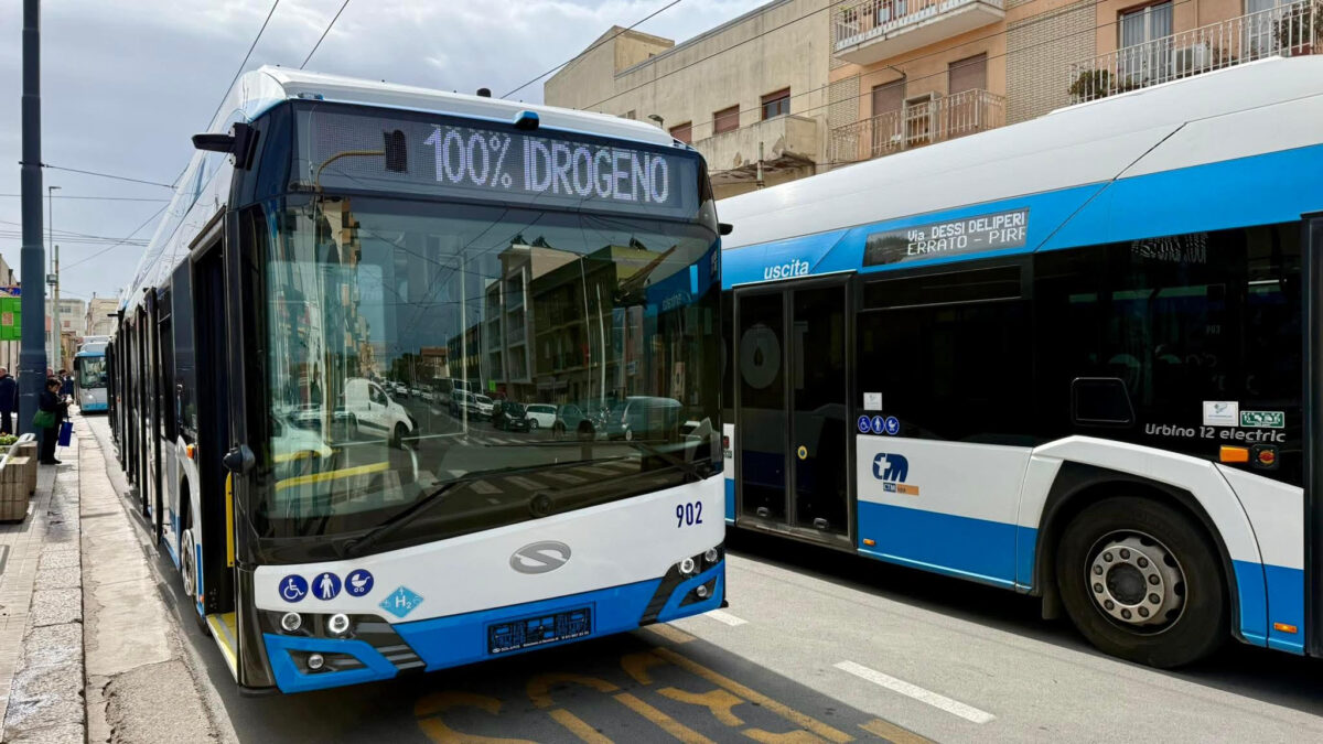 Cagliari, mobilità sostenibile: arrivano i bus a idrogeno. La missione per il 2030