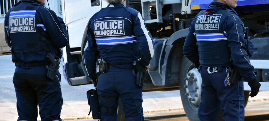 Polizia Locale, la riforma 2026: guida completa agli emendamenti del 25 marzo, alla legge delega Piantedosi e al DDL al Senato