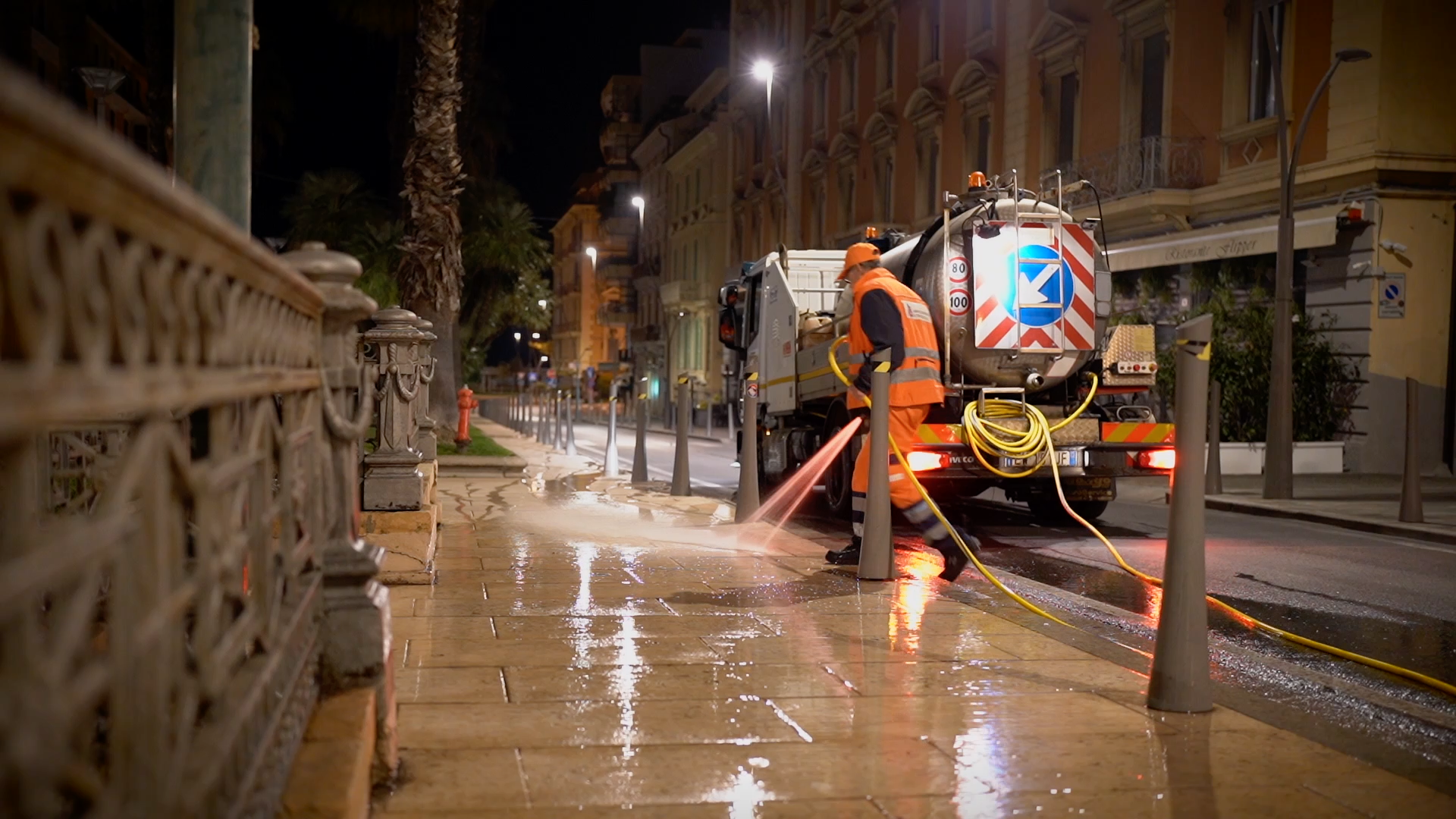 Brescia, stop al divieto di sosta per la pulizia delle strade. La sperimentazione