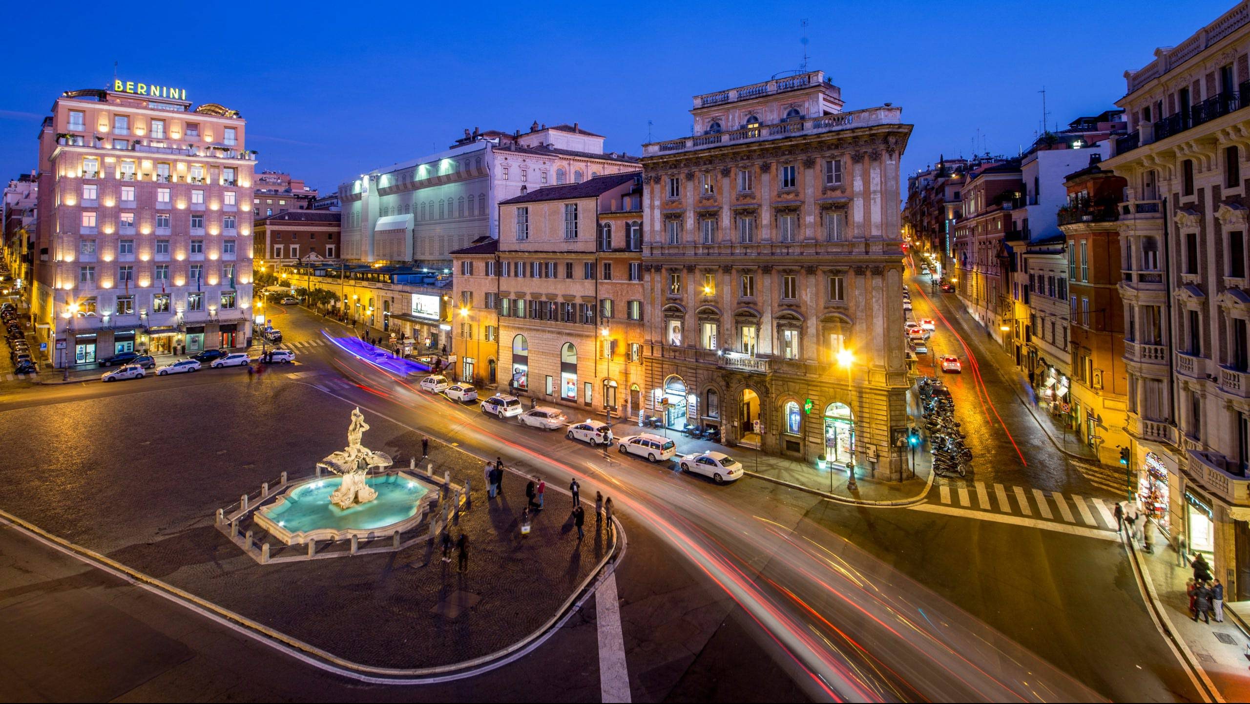 Roma, il restyling di via Vittorio Veneto: marciapiedi nuovi e illuminazione per cambiare il simbolo della Dolce Vita