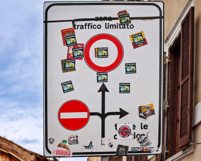 ZTL e corsie preferenziali a Roma, confermate 41 multe. Cassazione: niente retroattività per le licenze taxi scadute