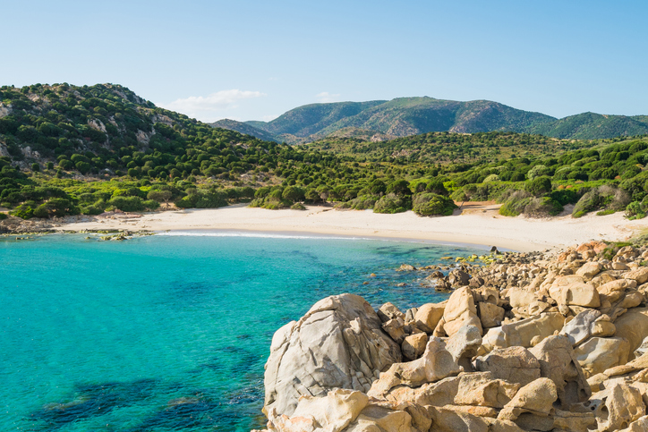 Spiagge, Cassazione chiude la porta ai balneari “esterni”: inammissibile il ricorso contro l’Adunanza Plenaria