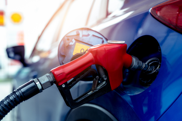 Taglio delle accise sui carburanti: il Decreto-Legge n. 63/2026 entra in vigore e riduce i prezzi alla pompa