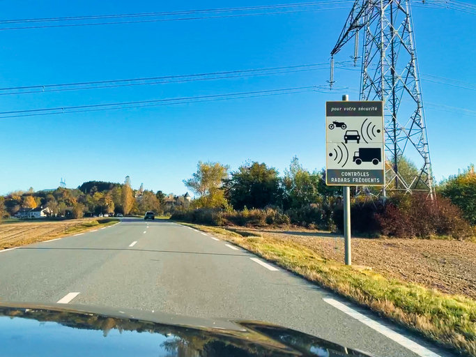 Autovelox: quando la multa è valida e il Comune vince. Il Tribunale di Isernia fa chiarezza su prova, taratura e segnaletica
