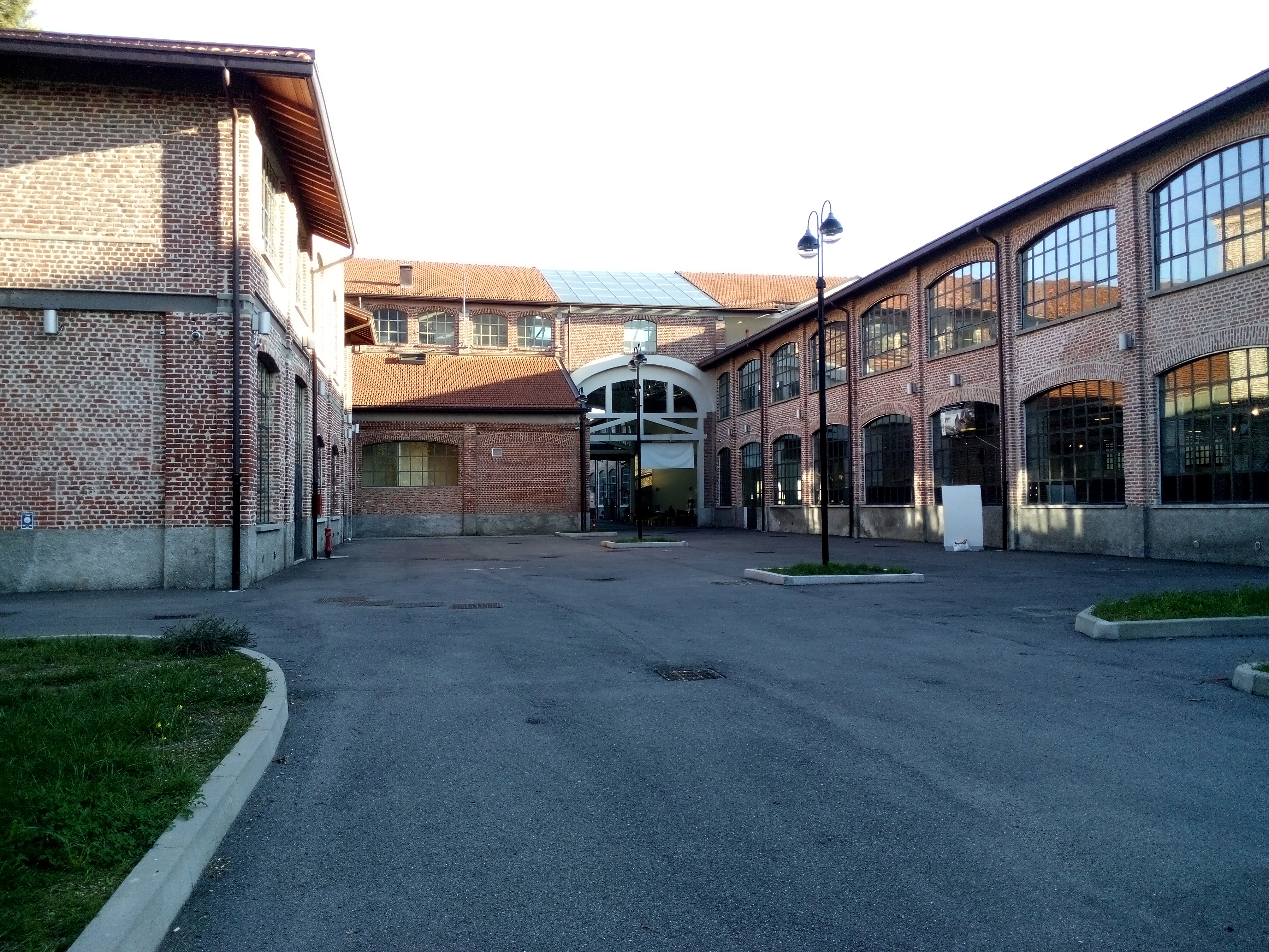 Milano, riqualificazione alla Fabbrica del Vapore: nuova piazza verde in arrivo. Il progetto