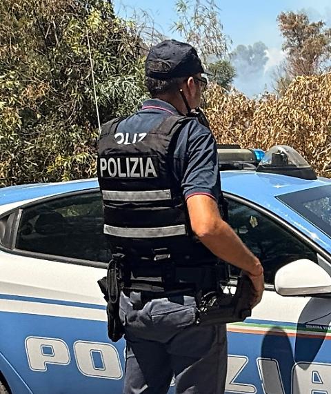 Taranto, arrivano le pettorine antitaglio per gli agenti di polizia
