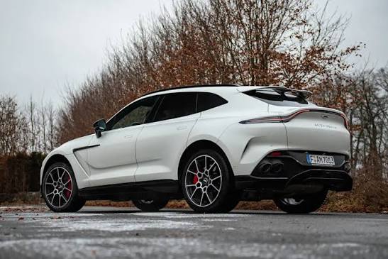 Le auto europee “ingrassano” di 1.2 centimetri l’anno: ecco cosa rischiamo