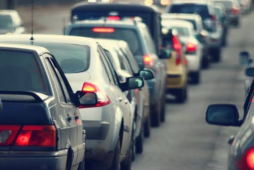Italia, immatricolazioni auto in crescita ad agosto: bene le ibride ed elettriche. I numeri