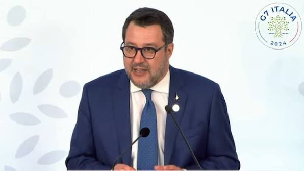 Trasporti, Salvini a Firenze: “Aeroporto e svincolo A1, siamo pronti. Anche domani”