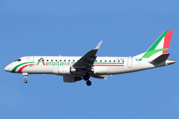 Paura sul volo Cagliari-Roma: aereo resta in volo per quasi due ore, poi l’atterraggio d’emergenza. Il racconto