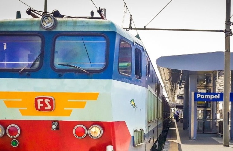 Campania, turismo e trasporto pubblico: da settembre tornano i treni storici. Le tratte