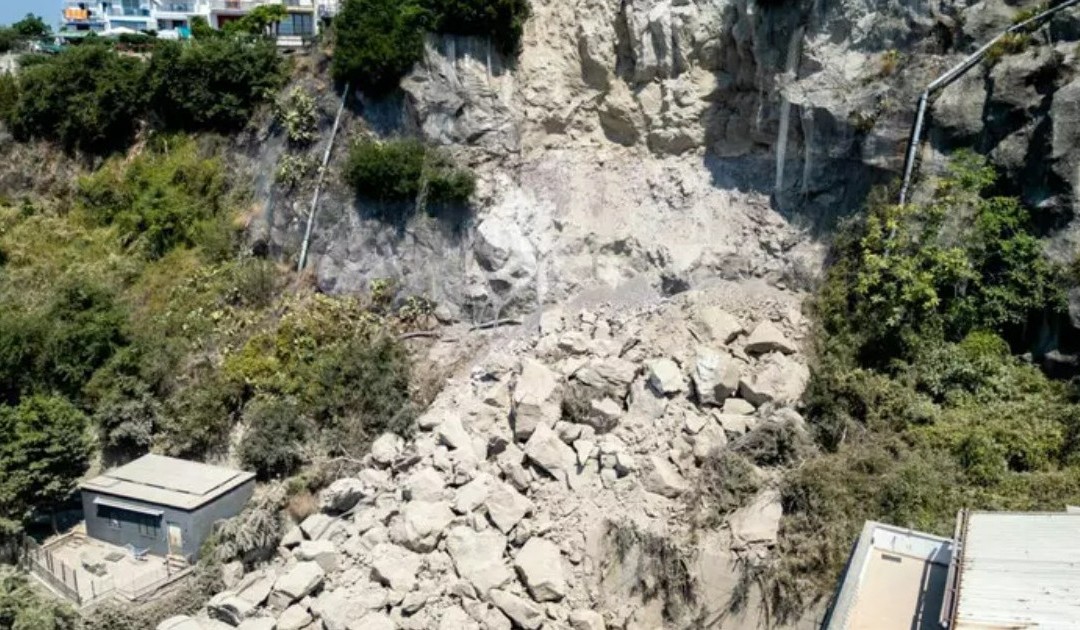 Campi Flegrei, la Regione Campania stanzia 7 milioni di euro per l’emergenza: ecco per cosa verranno usati
