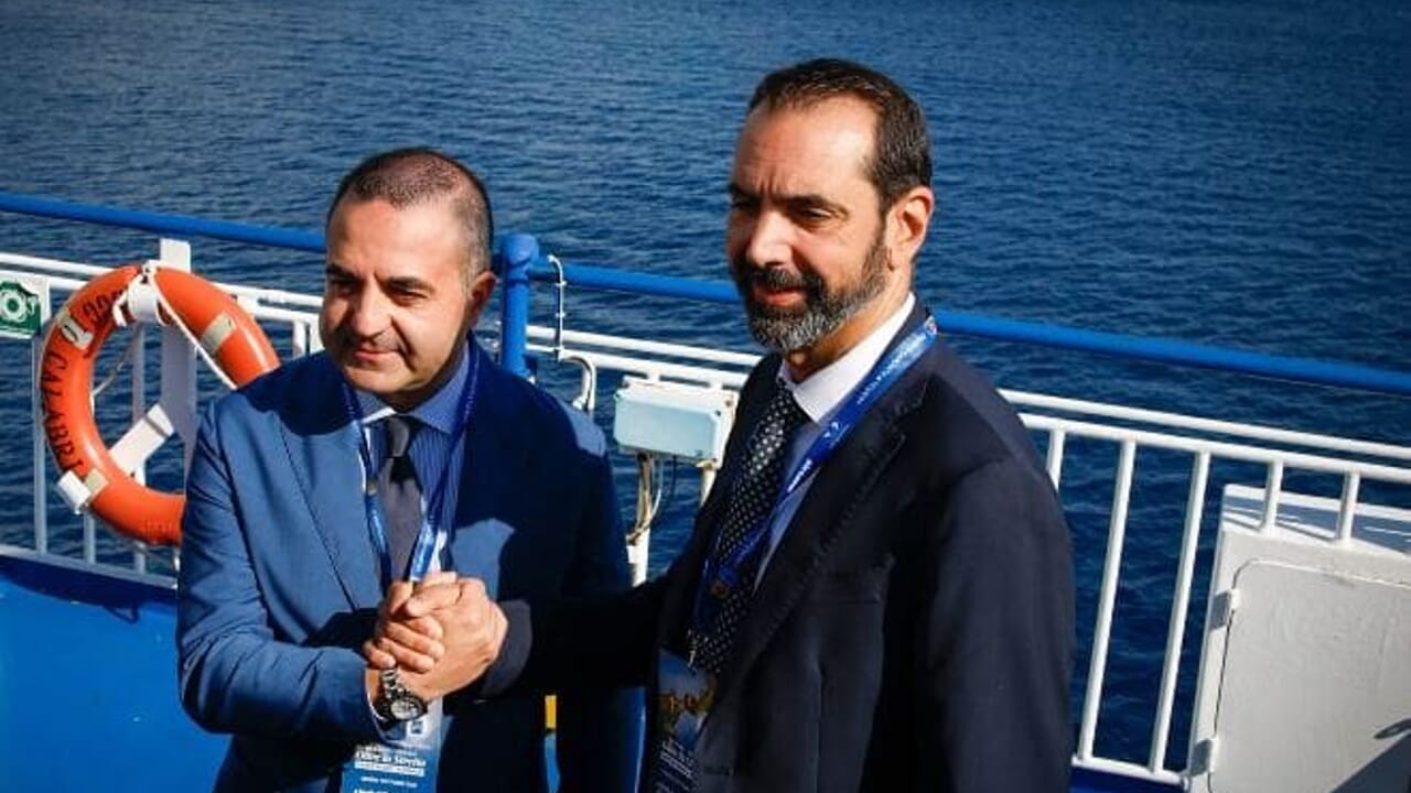 Stretto di Messina, firmato l’accordo tra le due città: in arrivo un’agenzia unica per i trasporti