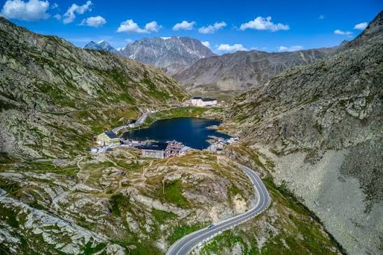 Valle d’Aosta, chiude il Colle del Gran San Bernardo: ecco quando riaprirà