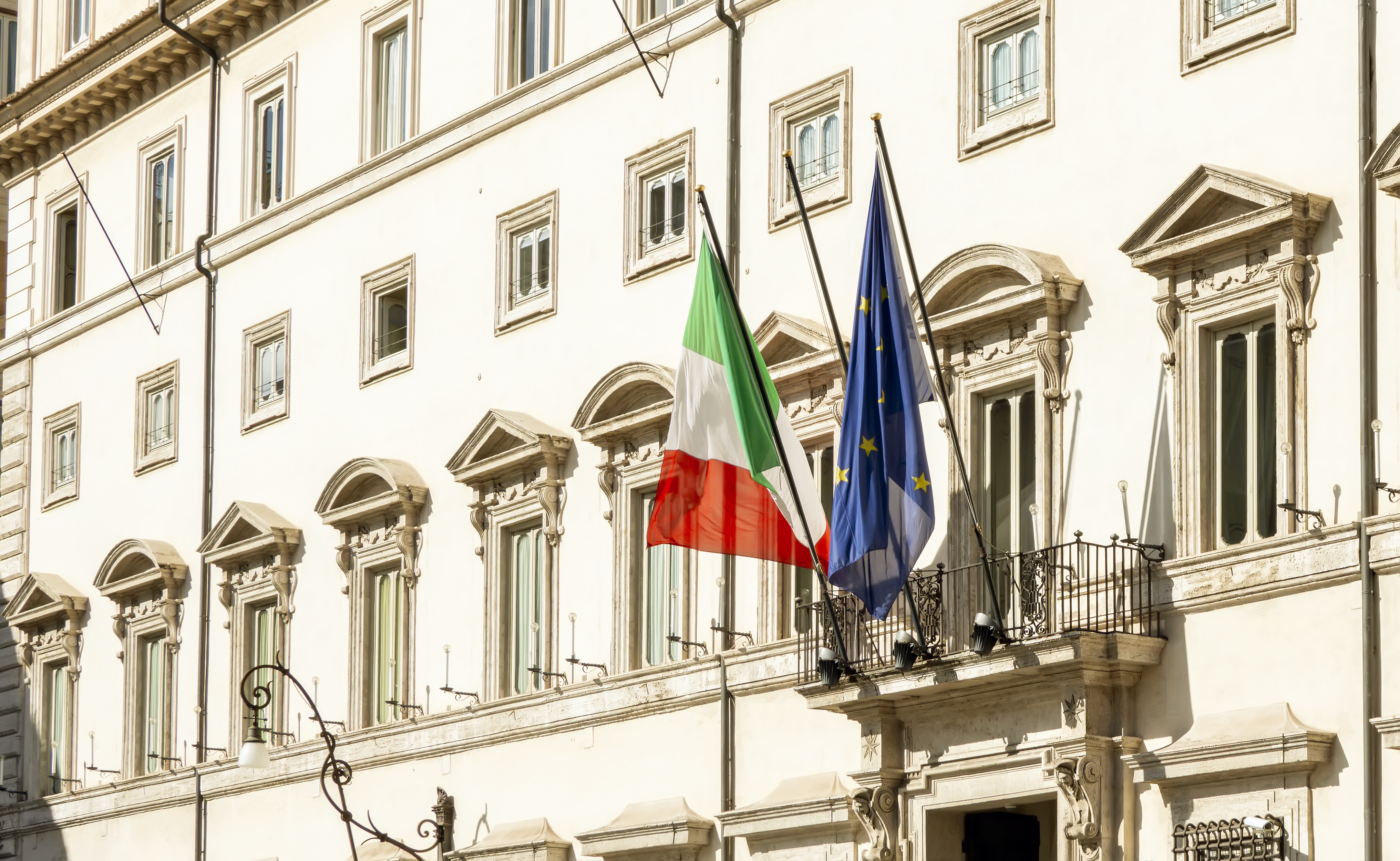 Patrimonio immobiliare pubblico, il governo punta a valorizzare tre milioni di immobili: focus su casa e rigenerazione urbana