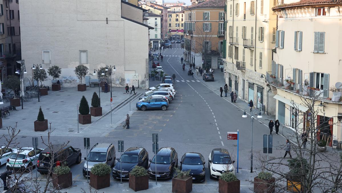 Brescia, rivoluzione della viabilità in centro: nuovi parcheggi per residenti e Ztl ridisegnata