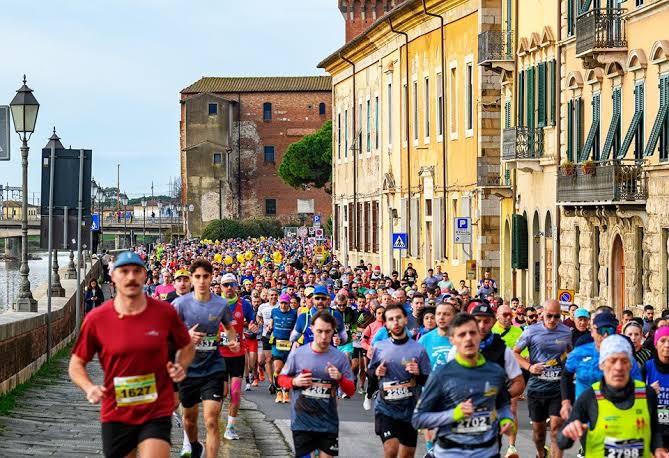 Pisa Half Marathon e Pisa Ten, strade chiuse e traffico in tilt: tutte le modifiche alla viabilità